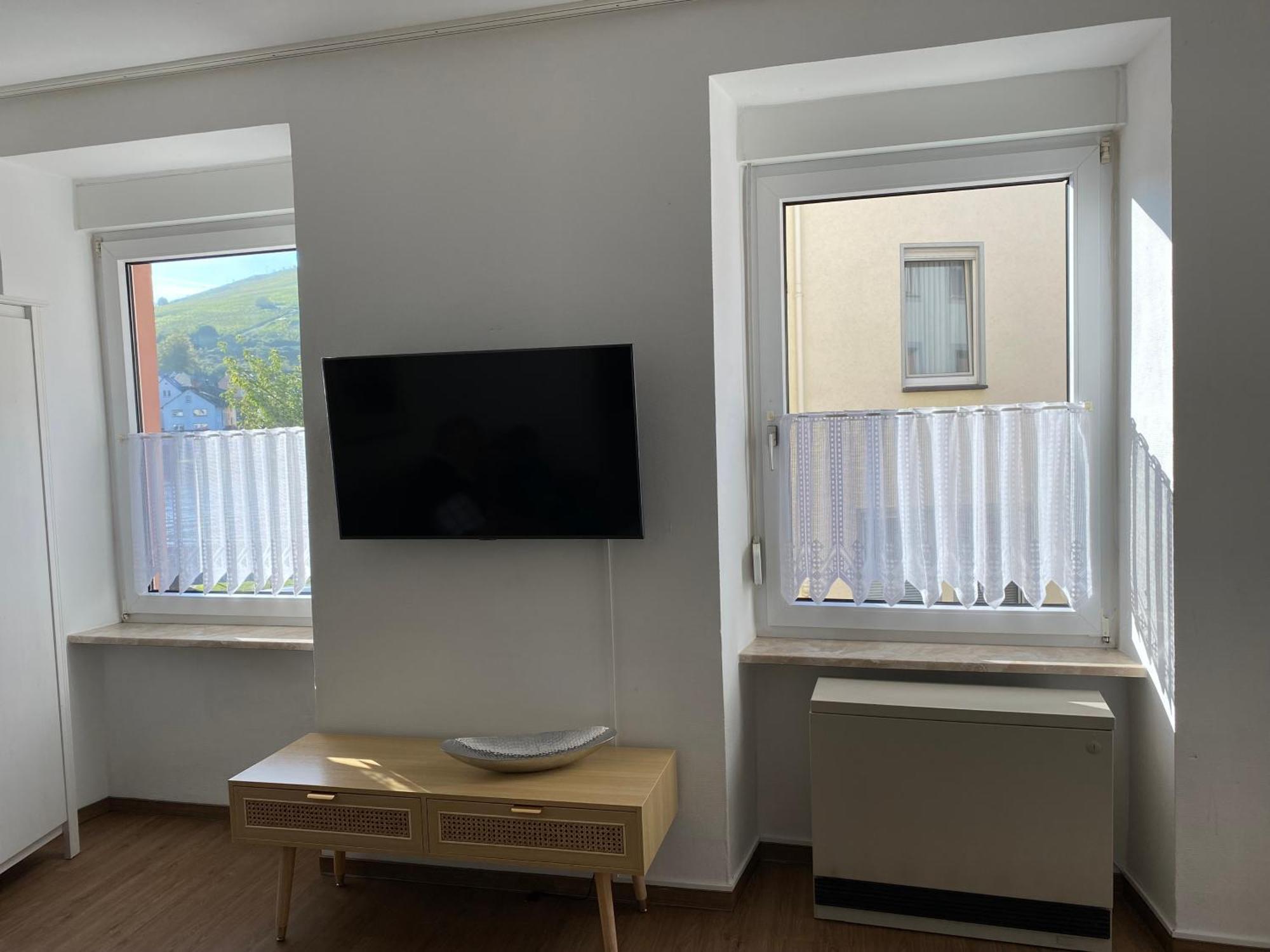 Ferienwohnung Zentral An Der Moselpromenade Zell Exterior foto